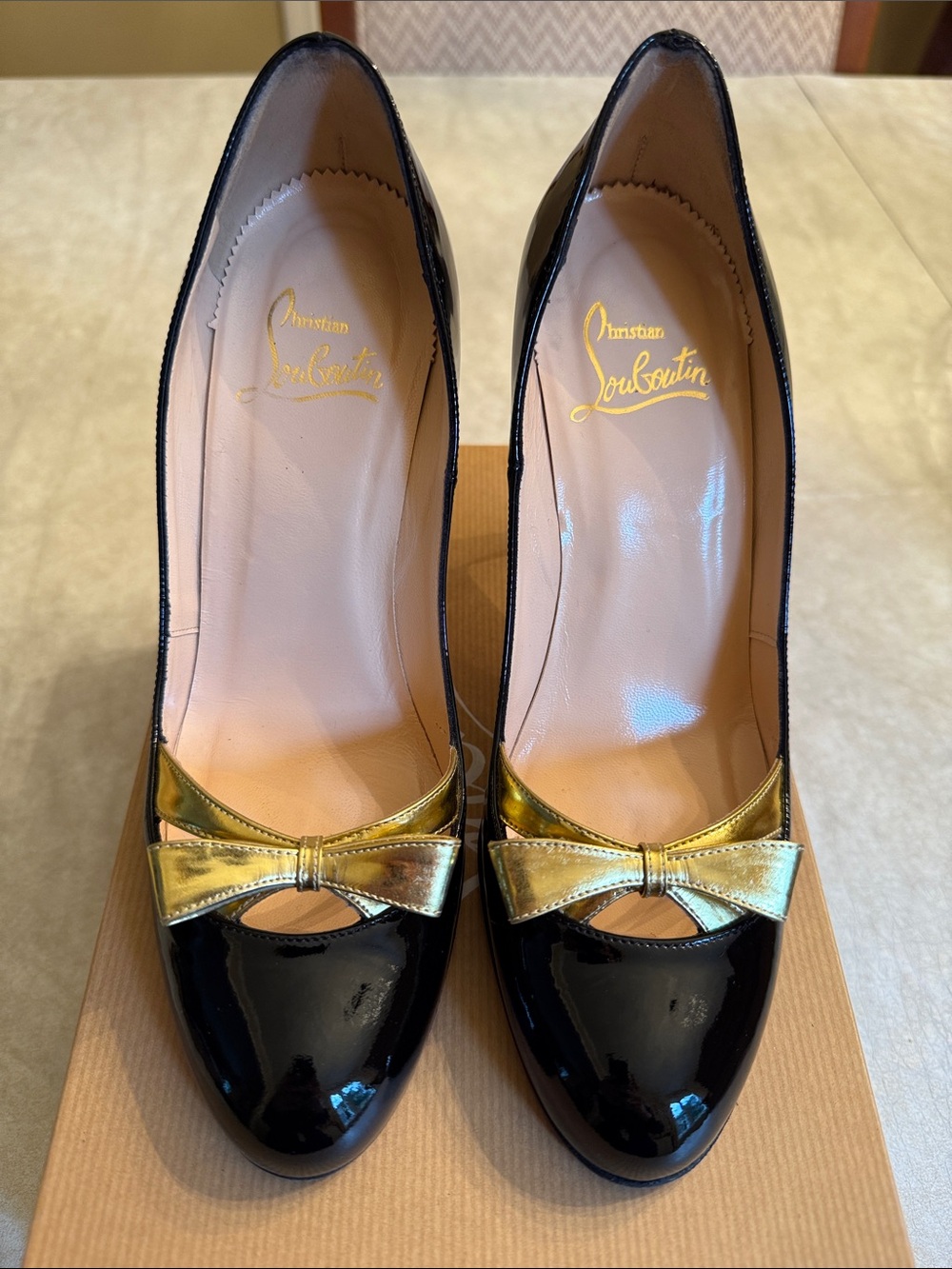 Christian Louboutin Black Patent Leather Pumps with Gold Bow - Picture 5 of 6
